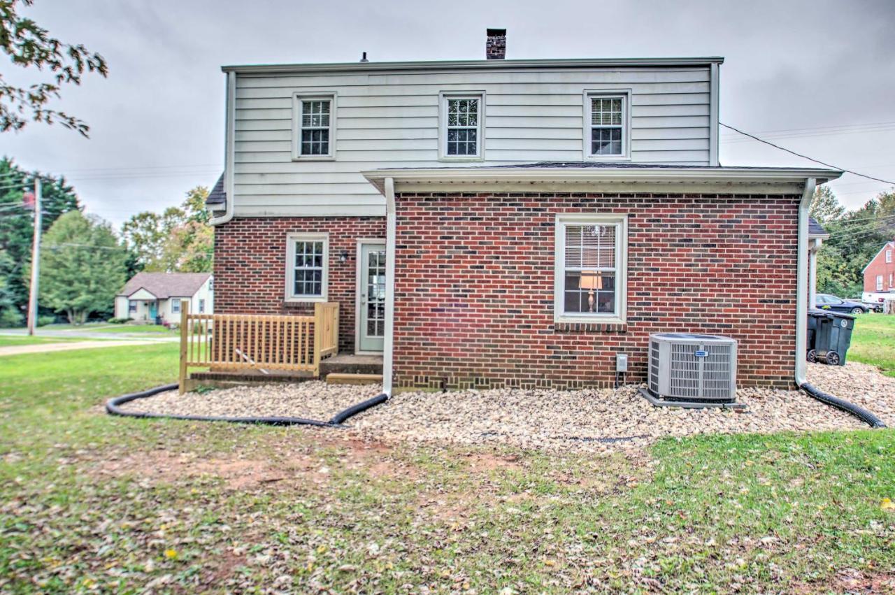 Вилла Renovated Lynchburg House About 2 Mi To Downtown! Экстерьер фото